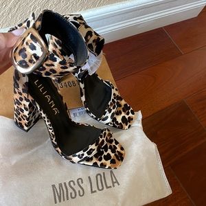 Miss Lola printed heels